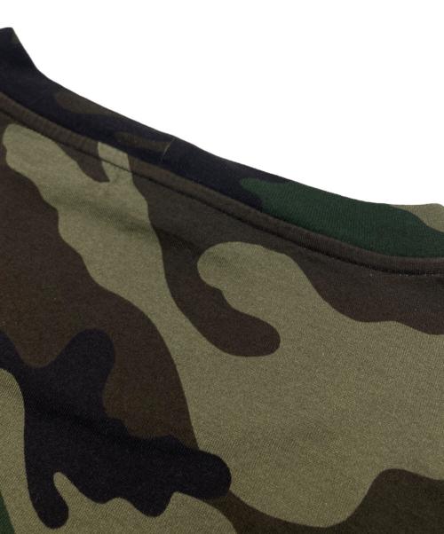 CELINE（セリーヌ）CELINE (セリーヌ) ロゴプリントクロップドカモフラTシャツ グリーン サイズ:Lの古着・服飾アイテム