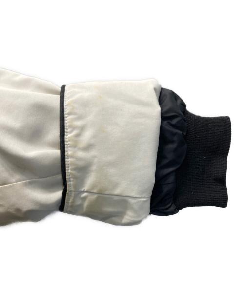 CANADA GOOSE（カナダグース）CANADA GOOSE (カナダグース) KAMLOOPS (カムループス) KAMLOOPS（カムループス） グレー サイズ:Lの古着・服飾アイテム