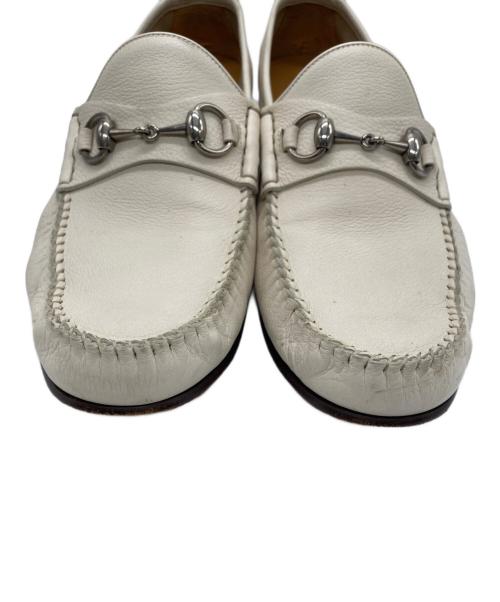 GUCCI（グッチ）GUCCI (グッチ) ホースビットローファー ホワイト サイズ:SIZE 8 1/2の古着・服飾アイテム