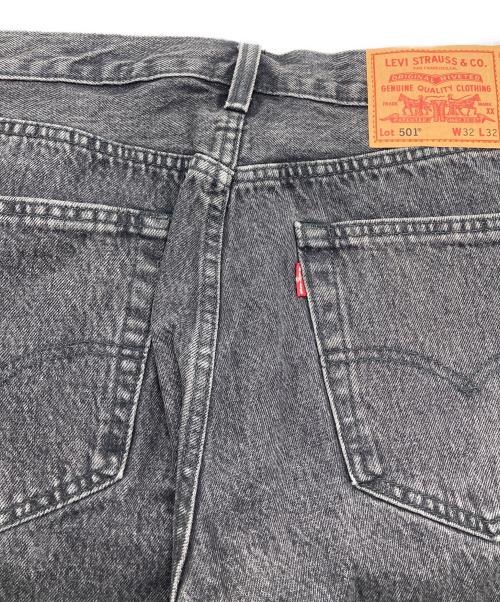 LEVI'S（リーバイス）LEVI'S (リーバイス) UNDERCOVER (アンダーカバー) GIZA刺繍501デニムパンツ グレー サイズ:W32の古着・服飾アイテム