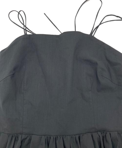 FRAY ID（フレイ アイディー）FRAY ID (フレイ アイディー) バックオープンキャミワンピース ブラック サイズ:1 未使用品の古着・服飾アイテム