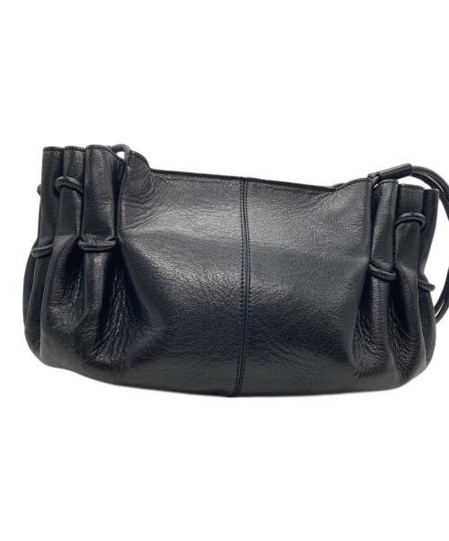 HEREU（ヘリュー）HEREU (ヘリュー) ARTA プリーツショルダーバッグ ブラックの古着・服飾アイテム