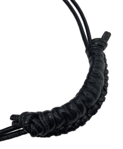 HEREU（ヘリュー）HEREU (ヘリュー) ARTA プリーツショルダーバッグ ブラックの古着・服飾アイテム