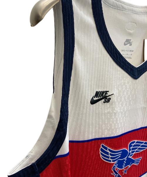 NIKE SB（ナイキエスビー）NIKE SB (ナイキエスビー) Dri-FIT ADV スリーブレス スケートボードジャージー ホワイト×ネイビー サイズ:SIZE XL 未使用品の古着・服飾アイテム