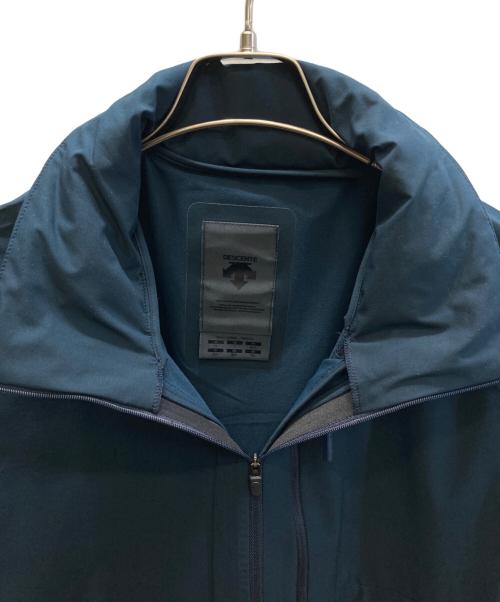 DESCENTE ALLTERRAIN（デザイント オルテライン）DESCENTE ALLTERRAIN (デザイント オルテライン) COOL DOTS PACKABLE JACKET ネイビー サイズ:SIZE Lの古着・服飾アイテム