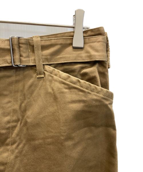 COMOLI（コモリ）COMOLI (コモリ) ベルテッドチノパンツ ブラウン サイズ:SIZE 40の古着・服飾アイテム