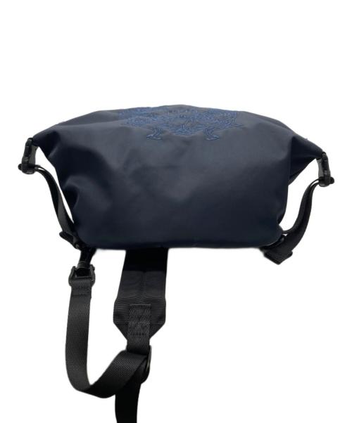 Onitsuka Tiger（オニツカタイガー）Onitsuka Tiger (オニツカタイガー) MINI BACK PACK ネイビーの古着・服飾アイテム