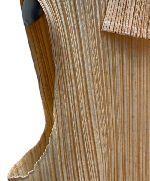 PLEATS PLEASE（プリーツプリーズ）PLEATS PLEASE (プリーツプリーズ) プリーツノースリーブワンピース ベージュ サイズ:SIZE 2の古着・服飾アイテム