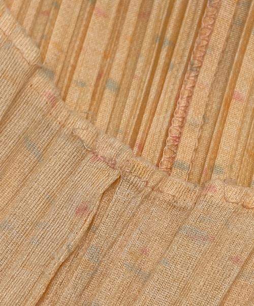 PLEATS PLEASE（プリーツプリーズ）PLEATS PLEASE (プリーツプリーズ) プリーツノースリーブワンピース ベージュ サイズ:SIZE 2の古着・服飾アイテム