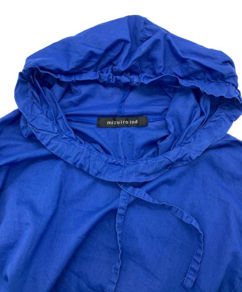mizuiro-ind（ミズイロインド）mizuiro-ind (ミズイロインド) ギャザーフードプルオーバーシャツ ブルー サイズ:FREEの古着・服飾アイテム