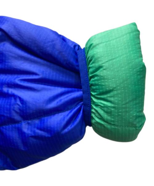 Patagonia（パタゴニア）Patagonia (パタゴニア) ダウンセーター エレクトリックブルー×ブライトグリーン Electric Blue/Bright Green サイズ:Mの古着・服飾アイテム