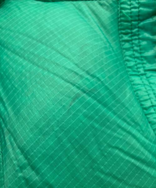 Patagonia（パタゴニア）Patagonia (パタゴニア) ダウンセーター エレクトリックブルー×ブライトグリーン Electric Blue/Bright Green サイズ:Mの古着・服飾アイテム