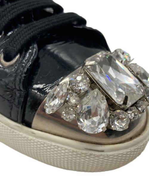 MIU MIU（ミュウミュウ）MIU MIU (ミュウミュウ) ビジュートゥーローカットスニーカー ブラック サイズ:35 1/2の古着・服飾アイテム
