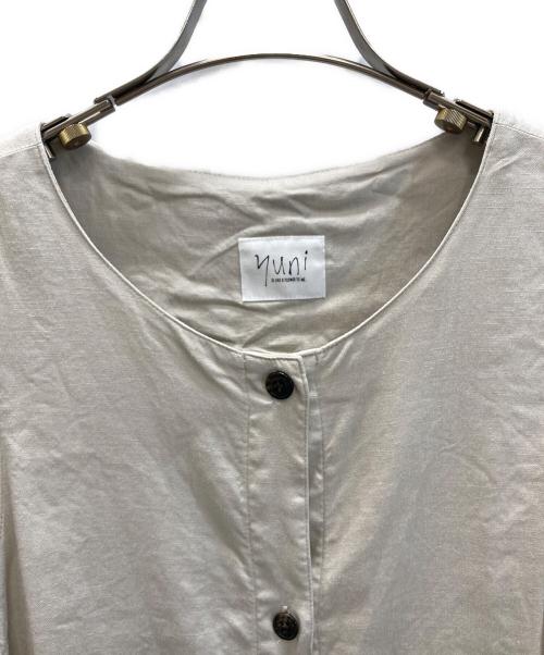YUNI（ユニ）YUNI (ユニ) フロントボタンノースリーブワンピース ベージュ サイズ:SIZE Freeの古着・服飾アイテム