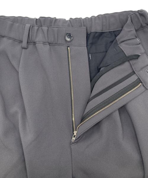 BEAUTY&YOUTH（ビューティーアンドユース）BEAUTY&YOUTH (ビューティーアンドユース) ツイル1Pイージーテーパードパンツ グレー サイズ:SIZE XLの古着・服飾アイテム