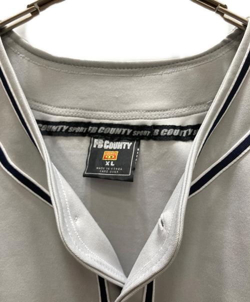 FB COUNTY（エフビーカウンティー）FB COUNTY (エフビーカウンティー) ベースボールシャツ グレー サイズ:SIZE XLの古着・服飾アイテム