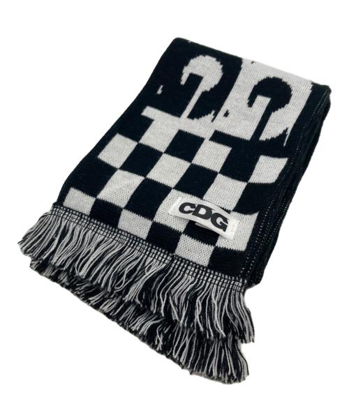 CDG（シーディージー）CDG (シーディージー) KNIT STOLE MUFFLER ホワイト×ブラックの古着・服飾アイテム