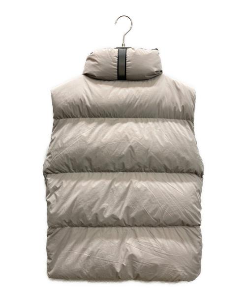 CANADA GOOSE（カナダグース）CANADA GOOSE (カナダグース) Everett Vest ベージュ サイズ:SIZE Mの古着・服飾アイテム