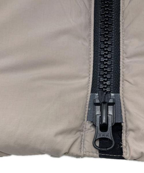 CANADA GOOSE（カナダグース）CANADA GOOSE (カナダグース) Everett Vest ベージュ サイズ:SIZE Mの古着・服飾アイテム