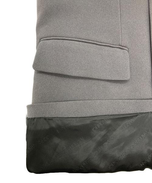 JOHN LAWRENCE SULLIVAN（ジョン ローレンス サリバン）JOHN LAWRENCE SULLIVAN (ジョン ローレンス サリバン) サイドジップダブルジレ グレー サイズ:SIZE OSの古着・服飾アイテム