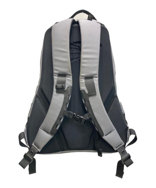 ARC'TERYX（アークテリクス）ARC'TERYX (アークテリクス) BEAMS (ビームス) 別注 ARRO16 グレー×ブラックの古着・服飾アイテム