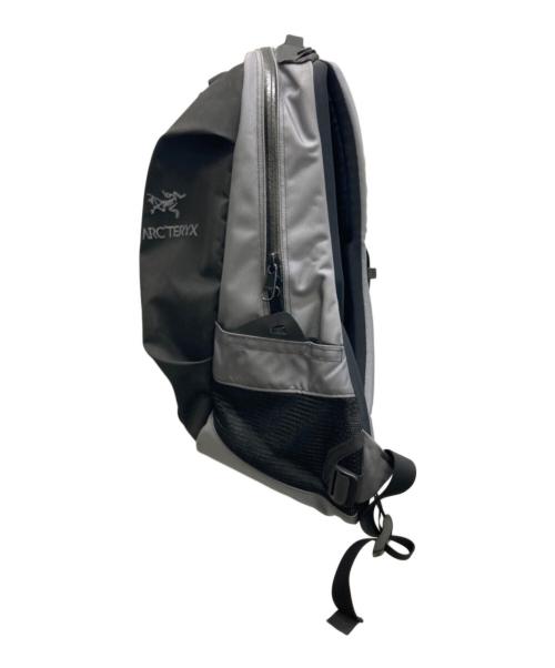 ARC'TERYX（アークテリクス）ARC'TERYX (アークテリクス) BEAMS (ビームス) 別注 ARRO16 グレー×ブラックの古着・服飾アイテム