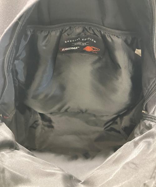 EASTPAK（イーストパック）EASTPAK (イーストパック) BEAMS (ビームス) 別注 Padded Pak'r XL ブラックの古着・服飾アイテム