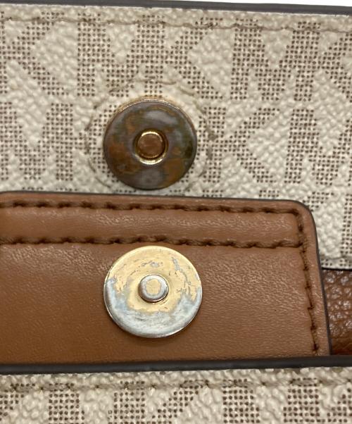 MICHAEL KORS（マイケル・コース）MICHAEL KORS (マイケルコース) KIMBERLY SM BUCKET BAG キンバリー シグネチャー バケット バッグ ベージュの古着・服飾アイテム