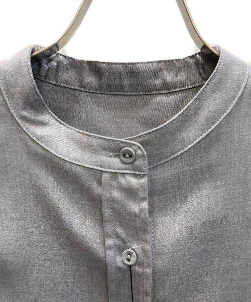 SOEJU（ソージュ）SOEJU (ソージュ) バンドカラーシャツワンピース グレー サイズ:FREE 未使用品の古着・服飾アイテム