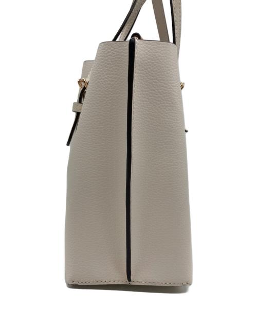 COACH（コーチ）COACH (コーチ) モリー トート 25 アイボリーの古着・服飾アイテム