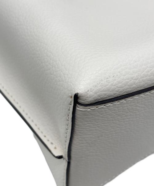 COACH（コーチ）COACH (コーチ) モリー トート 25 アイボリーの古着・服飾アイテム