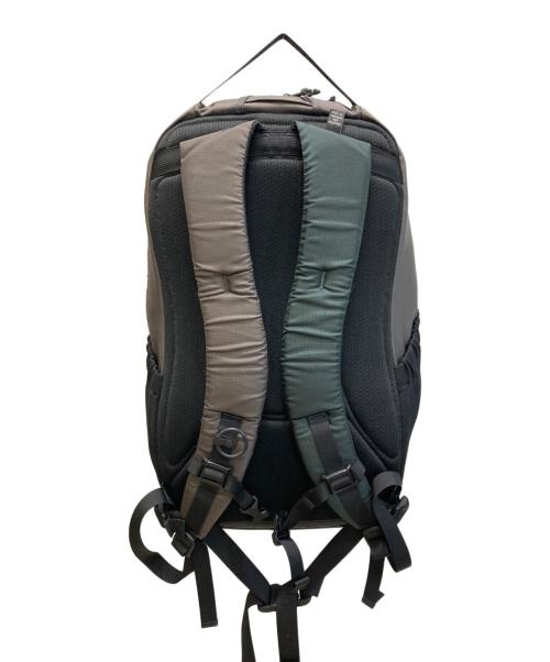 ARC'TERYX（アークテリクス）ARC'TERYX (アークテリクス) BEAMS BOY (ビームスボーイ) 別注 MANTIS 26（マンティス26） グレーの古着・服飾アイテム