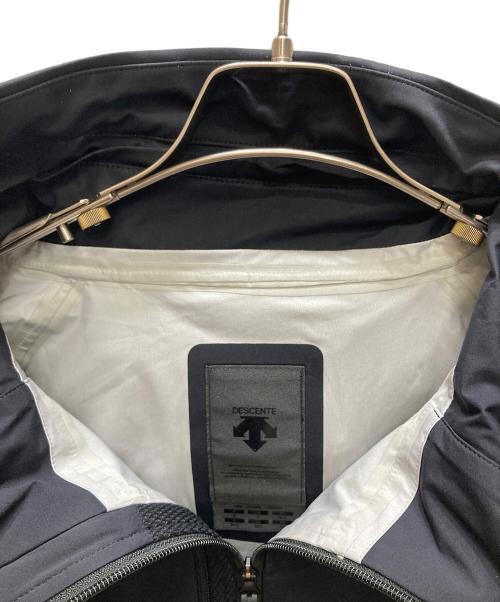 DESCENTE ALLTERRAIN（デザイント オルテライン）DESCENTE ALLTERRAIN (デザイント オルテライン) HARD SHELL JACKET CREAS ブラック サイズ:Oの古着・服飾アイテム