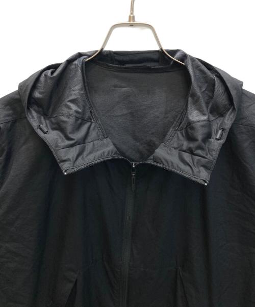 DESCENTE ALLTERRAIN（デザイント オルテライン）Descente ALLTERRAIN (デザイント オルテライン) SWIFT-LITE HOODIE / スウィフト-ライト フーディー ブラック サイズ:SIZE Lの古着・服飾アイテム