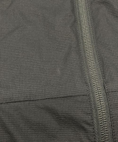 DESCENTE ALLTERRAIN（デザイント オルテライン）Descente ALLTERRAIN (デザイント オルテライン) SWIFT-LITE HOODIE / スウィフト-ライト フーディー ブラック サイズ:SIZE Lの古着・服飾アイテム