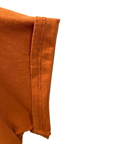 UNDERCOVER（アンダーカバー）UNDERCOVER (アンダーカバー) REBELパッチTシャツ オレンジ サイズ:Lの古着・服飾アイテム