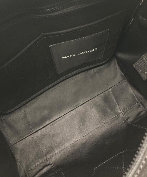 MARC JACOBS（マークジェイコブズ）MARC JACOBS (マークジェイコブス) ザ モノグラム M ミディアム トートバッグ ブラックの古着・服飾アイテム