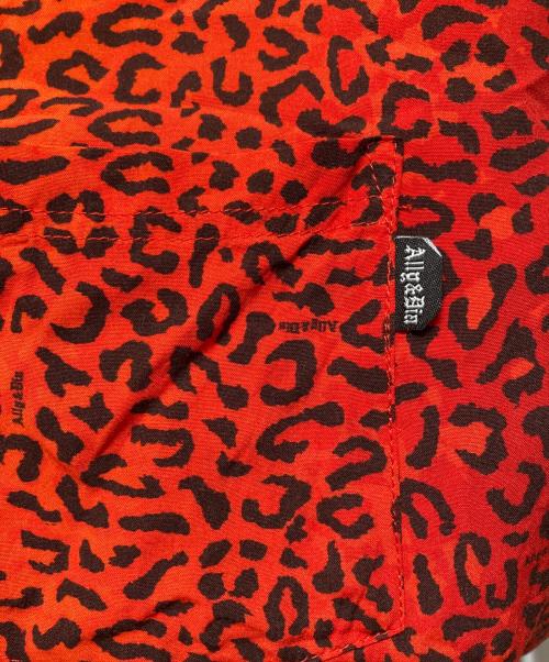 ALLY & DIA（アリーアンドダイア）ALLY & DIA (アリーアンドダイア) LEOPARD ALLOVER S/S SHIRTS / レオパードオールオーバーS/Sシャツ レッド×ブラック サイズ:SIZE Lの古着・服飾アイテム
