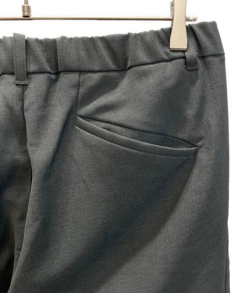 GOLDWIN（ゴールドウイン）GOLDWIN (ゴールドウイン) One Tuck Straight Pants / ワン タック ストレートパンツ グレー サイズ:SIZE 3の古着・服飾アイテム