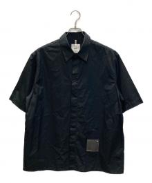 OAMC（オーエーエムシー）の古着「デザインパッチ S/S シャツ」｜ブラック