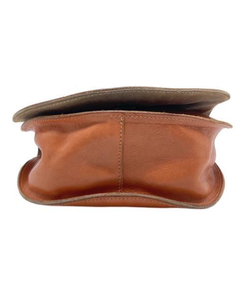 IL BISONTE（イル ビゾンテ）IL BISONTE (イル ビゾンテ) フラップショルダーバッグ ブラウンの古着・服飾アイテム