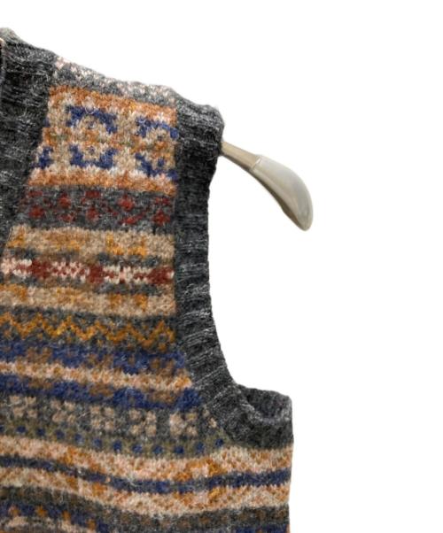 Jamieson’s Knitwear（ジャミーソンズニットウェア）Jamieson’s Knitwear (ジャミーソンズニットウェア) フェアアイルニットベスト ブラウン サイズ:Sの古着・服飾アイテム
