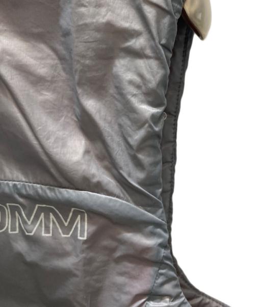 OMM（オリジナルマウンテンマラソン）OMM (オリジナルマウンテンマラソン) Primaloft Rotor Vest グレー サイズ:Sの古着・服飾アイテム