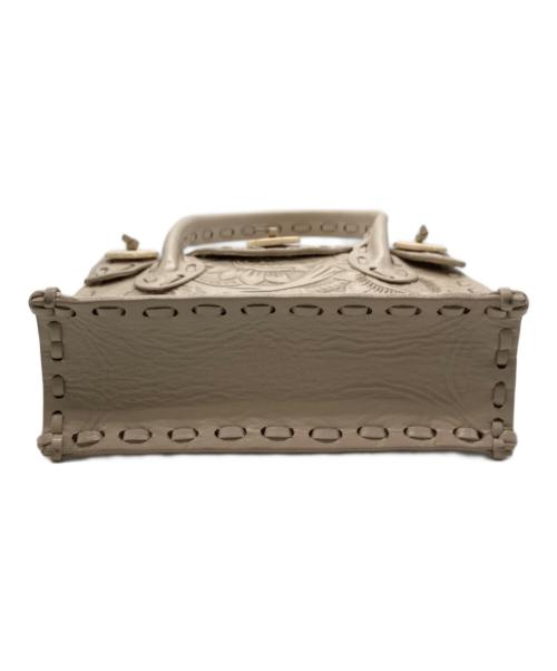 Carving Tribes（カービングトライブス）Carving Tribes (カービングトライブス) Mini Maestra/ミニマエストラ ベージュの古着・服飾アイテム