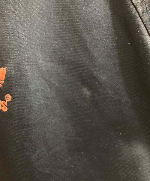 adidas（アディダス）adidas (アディダス) トラックジャケット ブラック×オレンジ サイズ:Mの古着・服飾アイテム