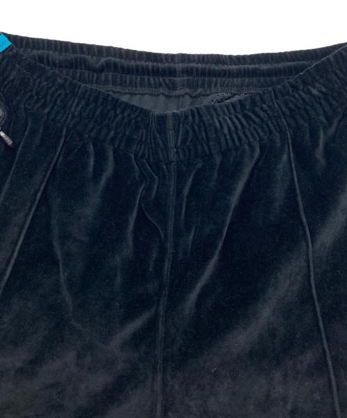 Needles（ニードルズ）Needles (ニードルズ) Narrow Track Pant - C/Pe Velour / ナロートラックパンツ ブラック×ブルー サイズ:Mの古着・服飾アイテム
