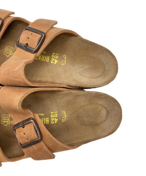 BIRKENSTOCK（ビルケンシュトック）BIRKENSTOCK (ビルケンシュトック) Arizona / アリゾナ ベージュ サイズ:42 / 27.0cmの古着・服飾アイテム