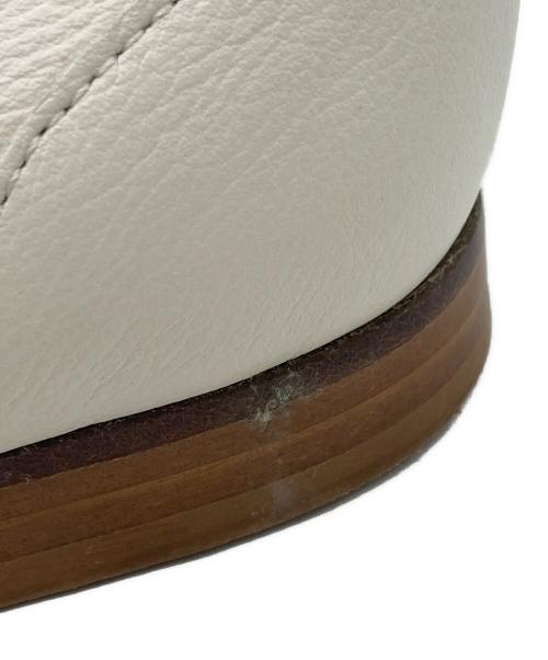 luca grossi（ルカグロッシ）Luca Grossi (ルカグロッシ) リボンキルトローファー ホワイト サイズ:35 1/2の古着・服飾アイテム