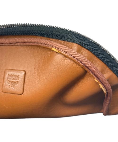 MCM（エムシーエム）MCM (エムシーエム) サイドスタッズ付 ヴィセトス バックパック ブラックの古着・服飾アイテム