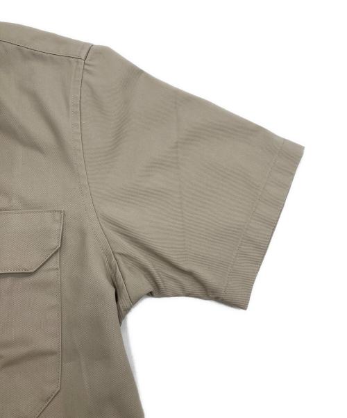 CarHartt（カーハート）CarHartt (カーハート) S/S MASTER SHIRT ベージュ サイズ:Mの古着・服飾アイテム